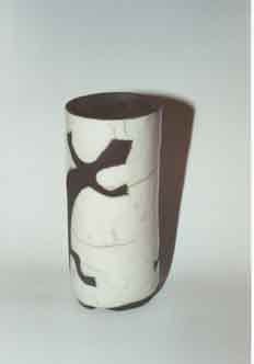 Raku cylinder with transparent glaze and gecko motif-view 3